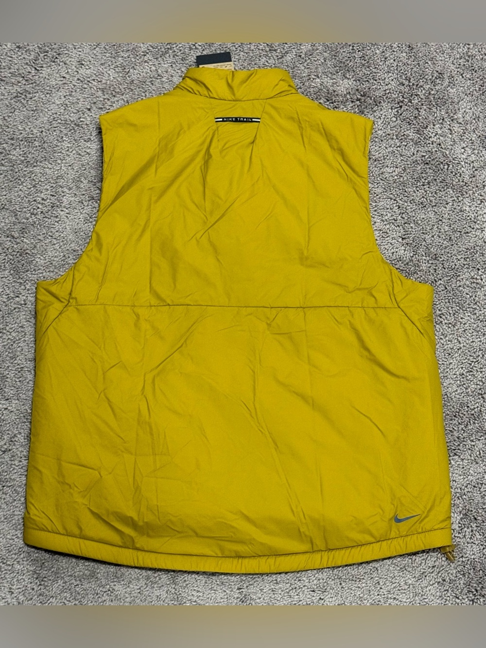 Nike Trail PrimaLoft Therma FIT Running Hiking Vest Yellow Mustard Mens Size L - Picture 2 of 4